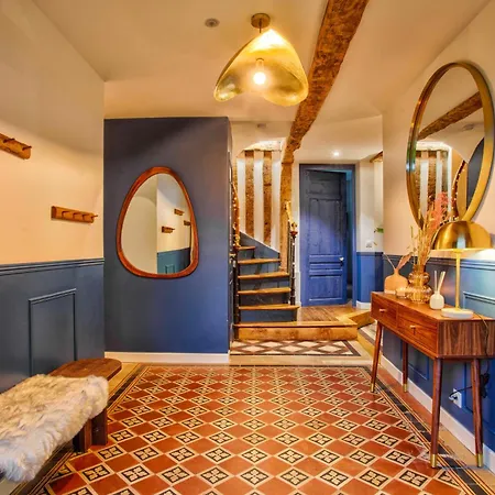 Holiday home Maison Adeli - Spa- Brasero-billard- Netflix-wifi *