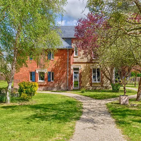 Holiday home Maison Adeli - Spa- Brasero-billard- Netflix-wifi Dozule