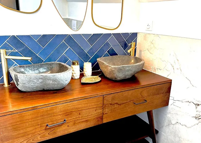 Maison Adeli - Spa- Brasero-billard- Netflix-wifi Dozule