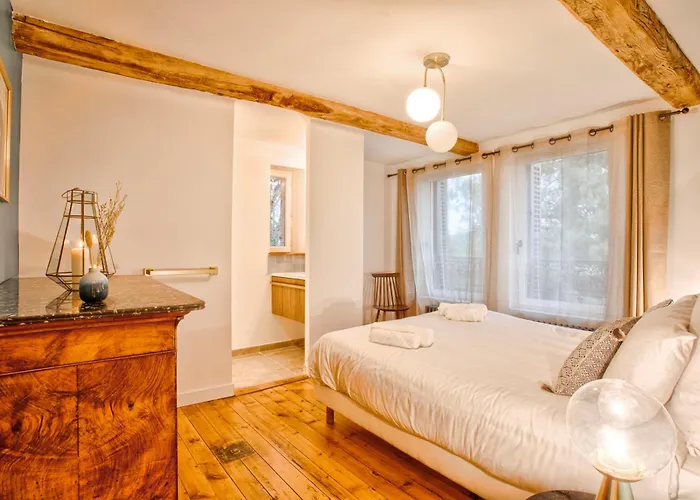 Maison Adeli - Spa- Brasero-billard- Netflix-wifi Holiday home