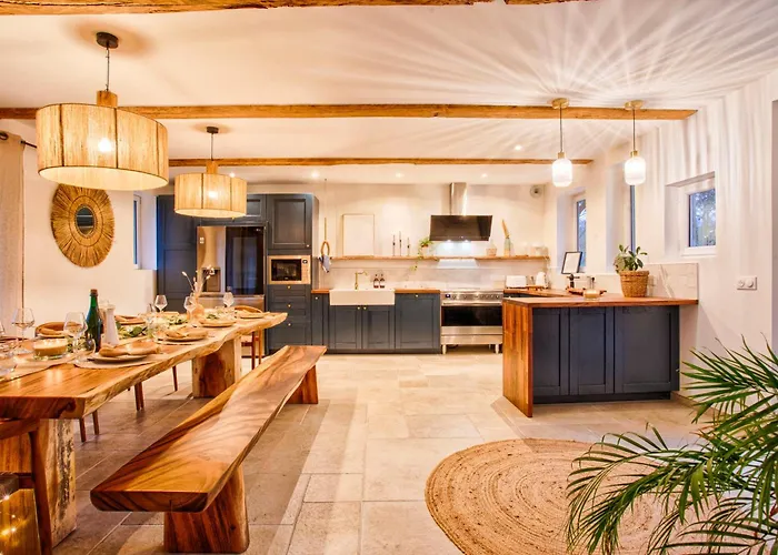 Maison Adeli - Spa- Brasero-billard- Netflix-wifi Holiday home *