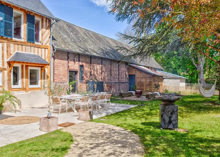 Holiday home Maison Adeli - Spa- Brasero-billard- Netflix-wifi